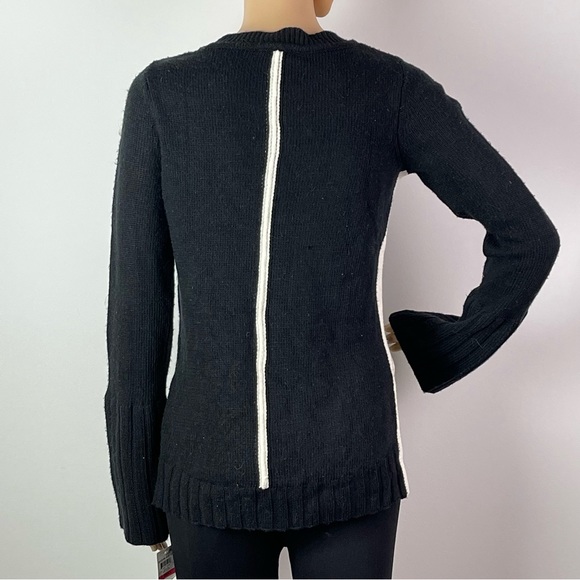 Black and White Side Slit Cable Knit Sweater - Picture 9 of 14